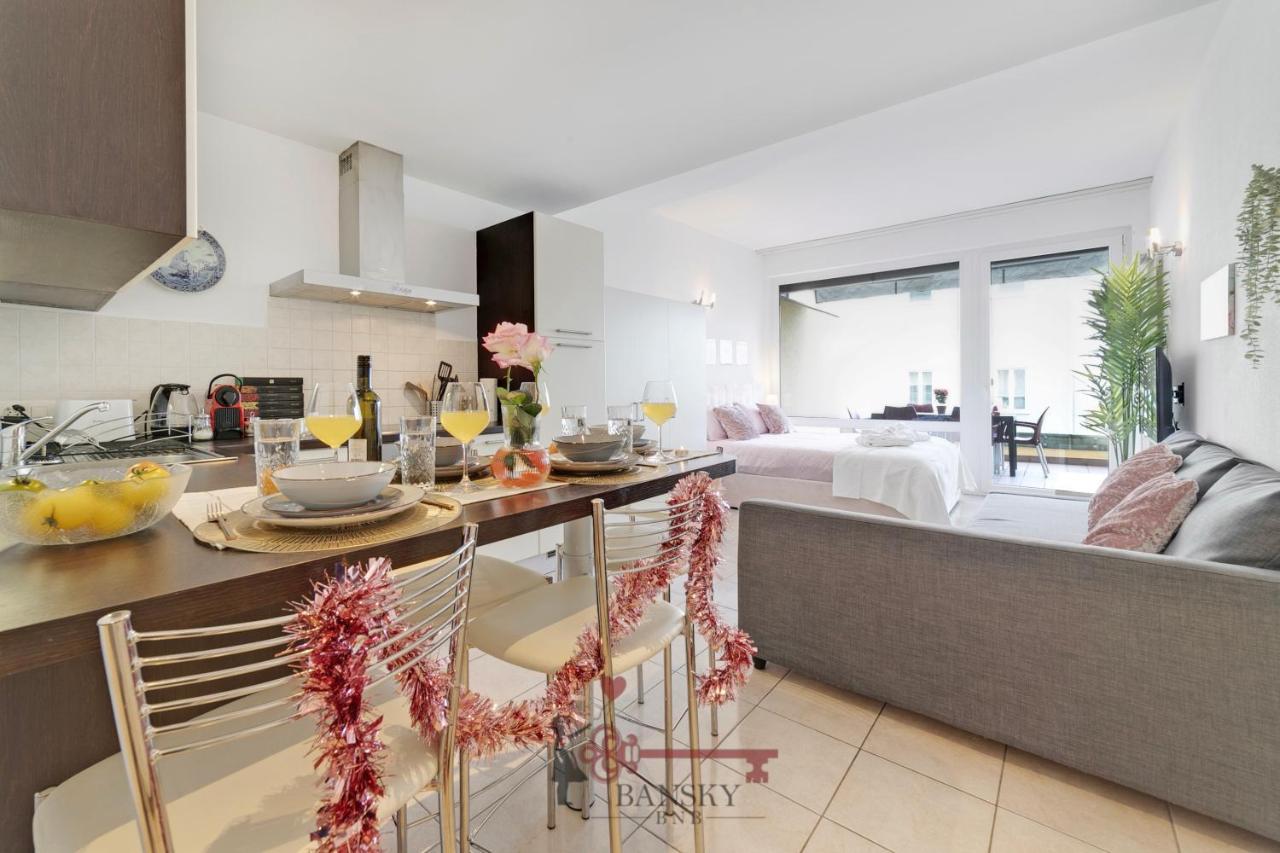 'Cuore Di Rose' Parking - Welcome Set, Netflix, For 4 Persons -By Easylife Swiss ลูกาโน ภายนอก รูปภาพ